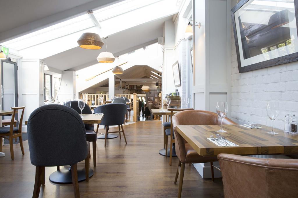 The Bell Hotel Sandwich Exterior foto
